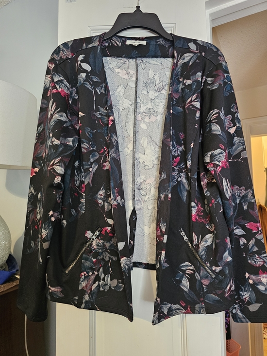 Maurices Jackets & Blazers - 4/$25 Maurices Black Floral Open Blazer with Pink and Blue Accents